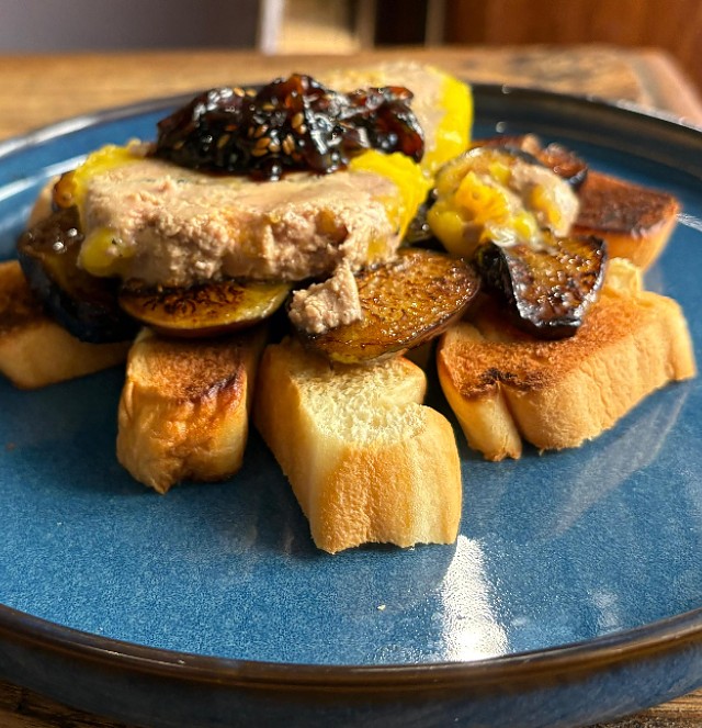 Homemade foie with iron figs